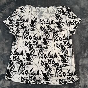 Kim Rogers Petite PM Black White Floral Pleated Short Sleeve Blouse